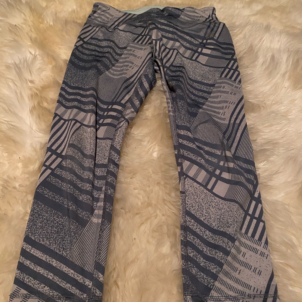 Capri workout leggings